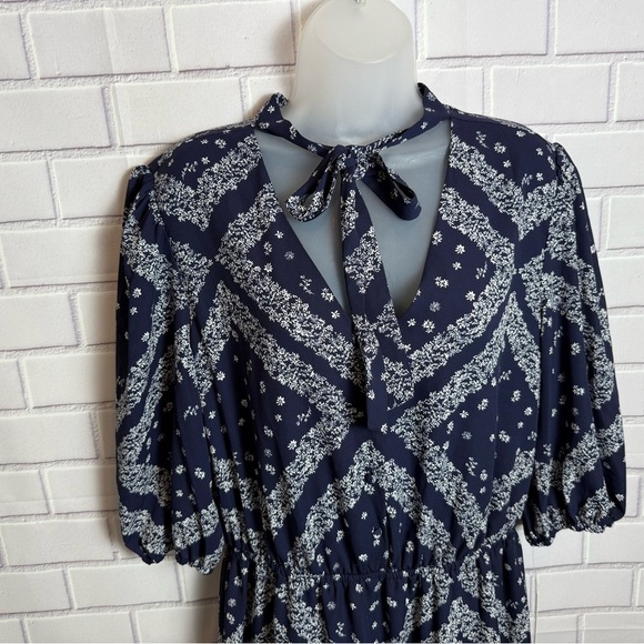 Nanette Lepore Blue and White Puff Sleeve Sundress/size 14 - Picture 3 of 13